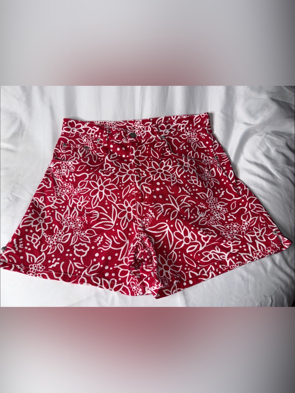 bill blass Red and White Floral High-Waist Women's Shorts